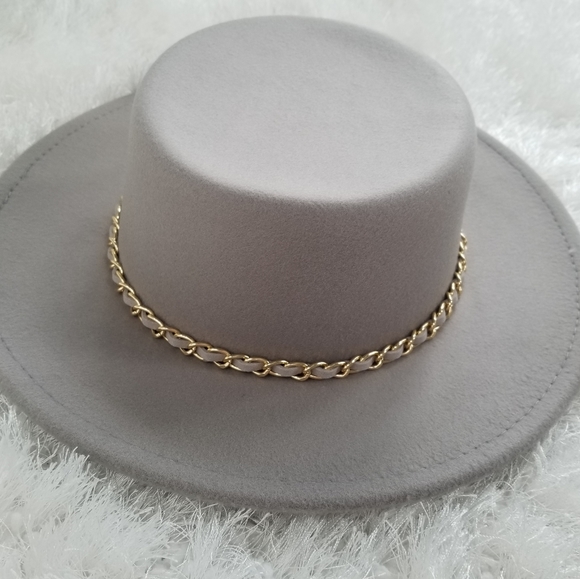 fedora hat with chain accent - Picture 3 of 4